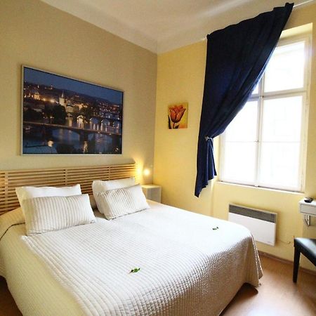 City Lounge Crown Hotel براغ المظهر الخارجي الصورة