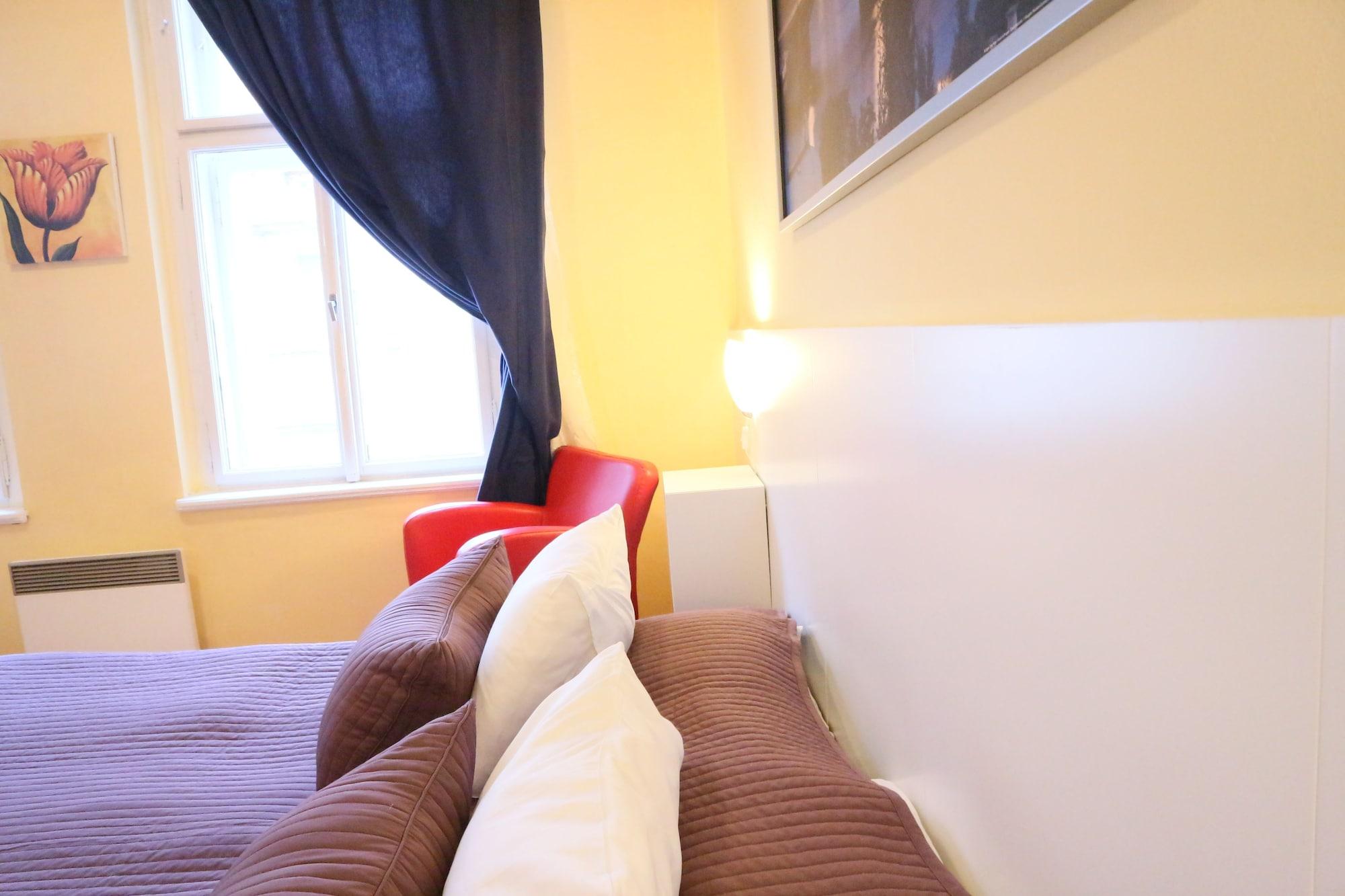 City Lounge Crown Hotel براغ المظهر الخارجي الصورة