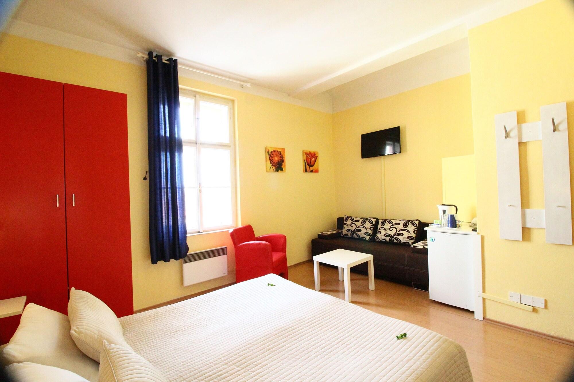 City Lounge Crown Hotel براغ المظهر الخارجي الصورة
