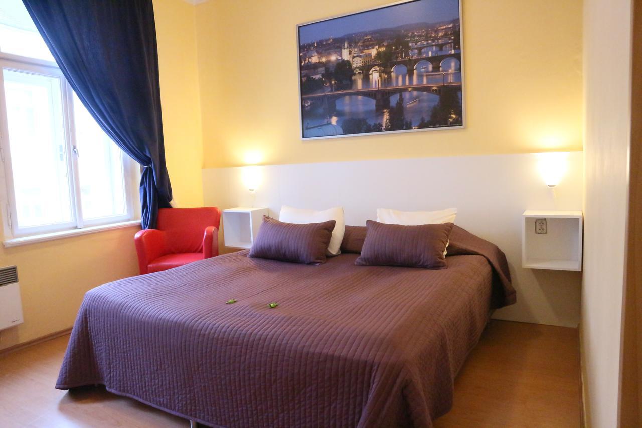 City Lounge Crown Hotel براغ المظهر الخارجي الصورة