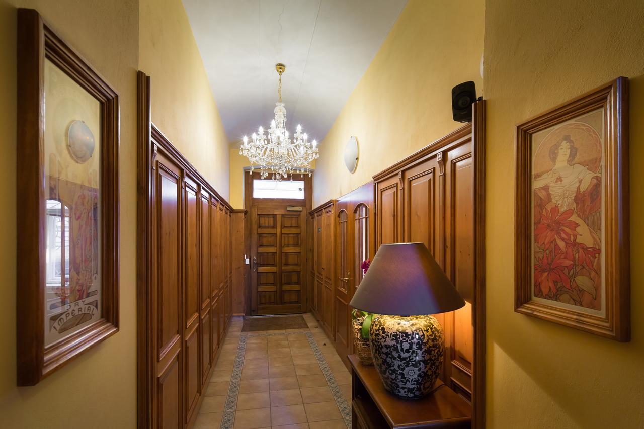 City Lounge Crown Hotel براغ المظهر الخارجي الصورة