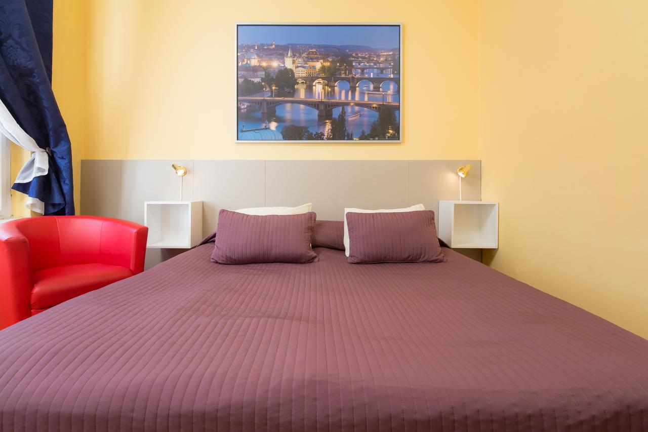 City Lounge Crown Hotel براغ المظهر الخارجي الصورة