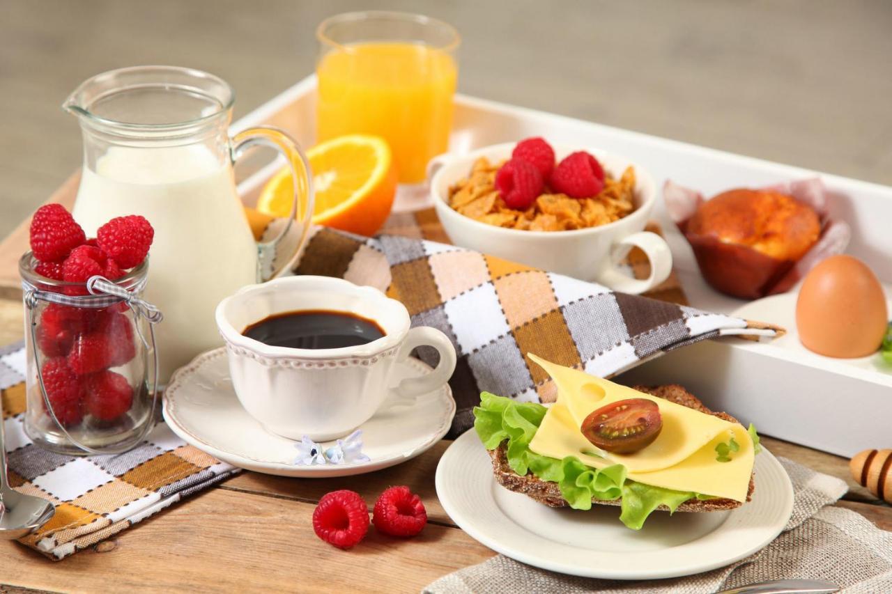 City Lounge Crown Hotel براغ المظهر الخارجي الصورة